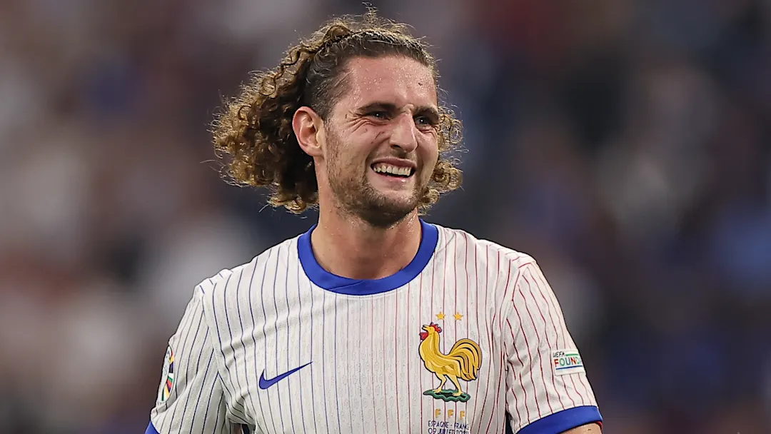 Read more about the article Adrien Rabiot agrees next move after months of Man Utd links