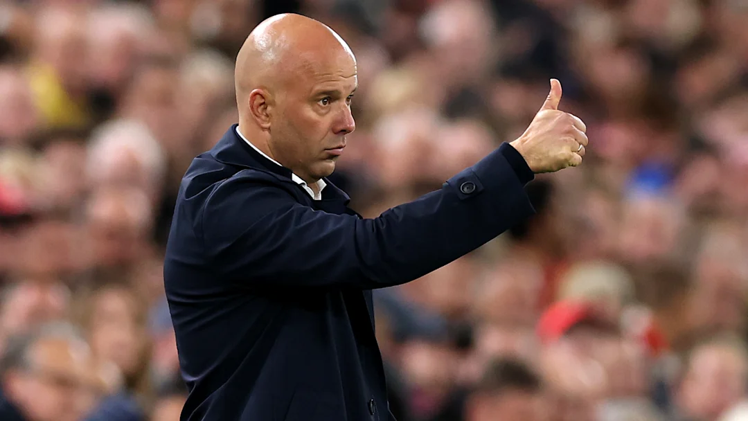 Read more about the article Arne Slot unfazed by record-breaking Liverpool start