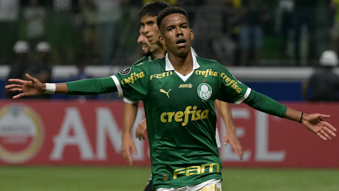 Read more about the article Estevao Willian reveals which Chelsea players he already speaks to ahead of 2025 move