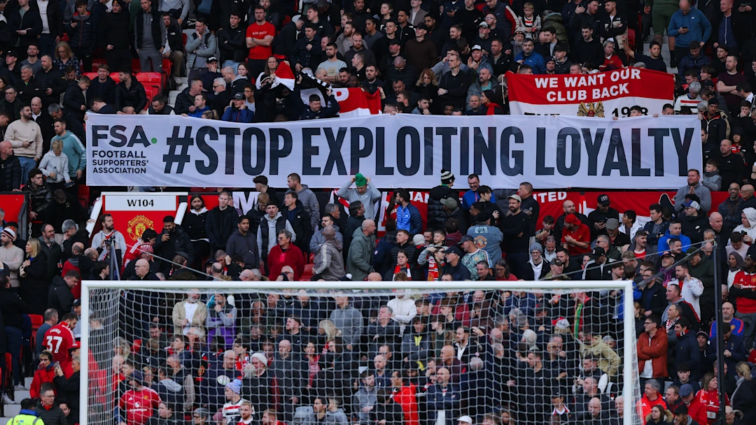 Read more about the article Man Utd fixture change sparks fan criticism against Premier League broadcasters