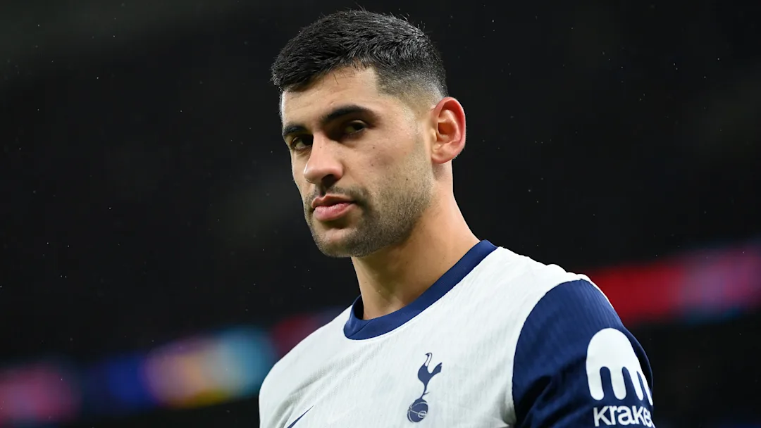 Read more about the article Ange Postecoglou reveals Cristian Romero apology over Tottenham criticism